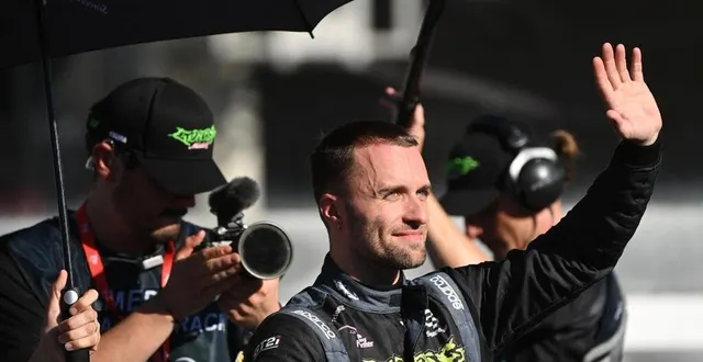 photo  squeezie organise la troisième édition du gp explorer, une course automobile entre personnalités d’internet.  &copy;  sébastien salom-gomis / afp 