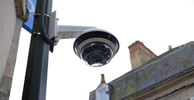 photo  une caméra de vidéoprotection installée dans une commune (photo d’illustration).  &copy;  ouest-france 