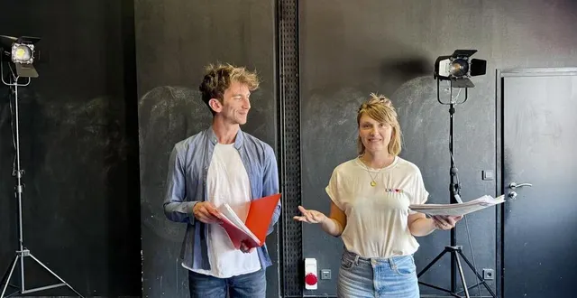 photo  les comédiens pierre berthé et alice may, en répétition pour la première de « aux origines du petit prince ».  &copy;  co 