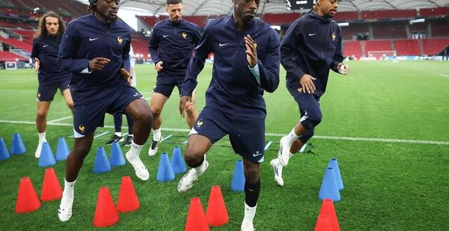 photo ousmane dembélé, ici à l’entraînement avec les bleus, n’a pas été aussi performant au fc barcelone qu’au psg. le directeur sportif du club catalan qui l’avait recruté explique pourquoi. © franck fife / afp