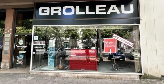 photo  la boutique de musique grolleau, basée à angers (maine-et-loire), va fermer ses portes dans les prochaines semaines.  &copy;  ouest-france 