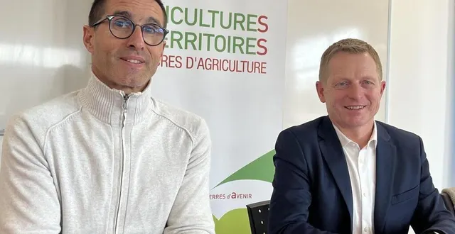 photo  philippe dutertre et olivier lebert, désormais président et vice-président de la chambre d’agriculture de la sarthe.  &copy;  archives ouest-france 