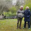 photo yves et nadine dutier dans leur arboretum à saint-gervais-de-vic.