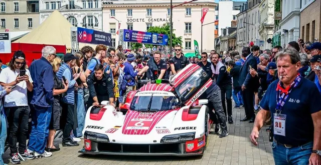 photo  le pesage se déroule en plein centre-ville du mans. un événement très apprécié du public - ici en 2024.  &copy;  photo le maine libre - yvon loue 