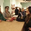 photo  l’équipe de la boutique des artisans a accueilli hélène viorney, la toute première cliente du magasin. 