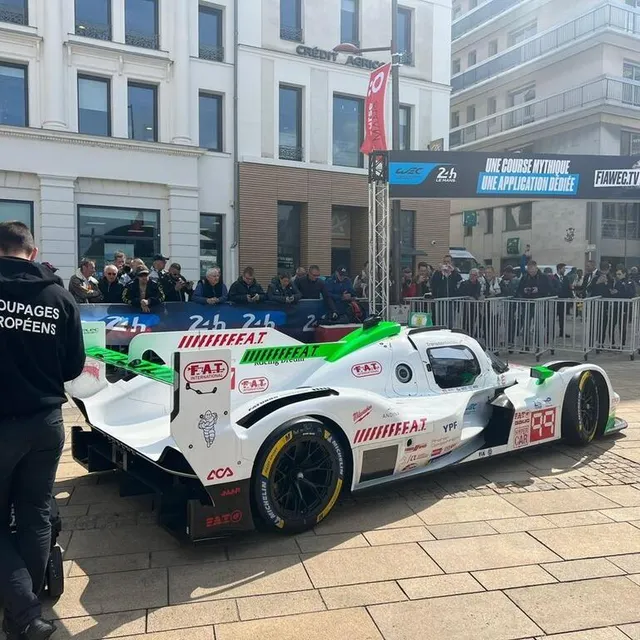 photo la porsche 963 de l’écurie proton competition a ouvert le bal du pesage.  ©  ouest-france