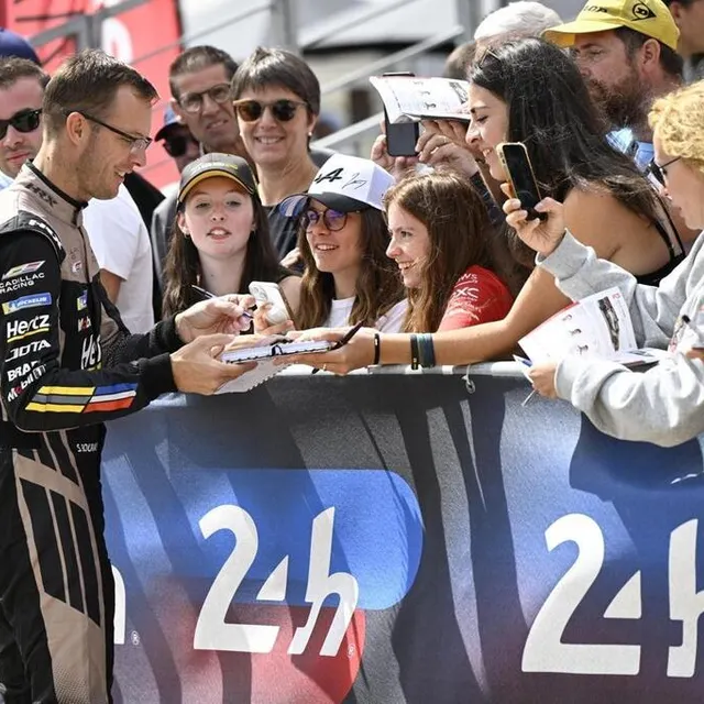 photo pesage de la 93e édition des 24 heures du mans ce vendredi 6 juin 2025. les 62 voitures engagées passeront entre les mains des commissaires techniques.  ©  marc ollivier/ouest-france