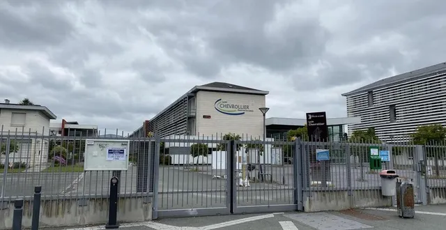 photo  la journée du jeudi 5 juin a été mouvementée au sein du lycée chevrollier.  &copy;  ouest-france 