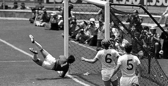 photo  l’arrêt improbable de gordan banks à la 11e minute de brésil - angleterre à guadalajara.  &copy;  afp 