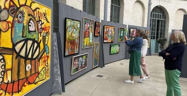 photo  l’exposition « en marge » a lieu à la halle au blé d’alençon (orne).  &copy;  ouest-france 