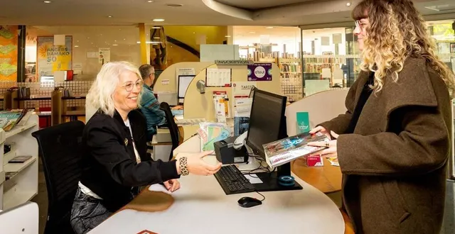 photo  la bibliothèque toussaint a fermé ses portes le 18 avril pour plusieurs années de travaux.  &copy;  archives co - régine lemarchand 