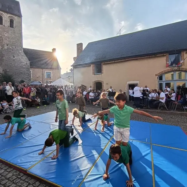 photo différents générations ont participé aux numéros.  ©  ouest-france