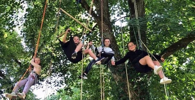 photo  les animations sont variées dans les centres de loisirs et dans les camps.  &copy;  centre de loisirs. 