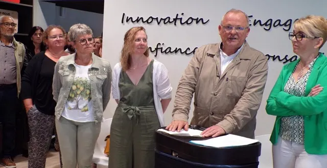 photo  le crédit mutuel de changé a inauguré les travaux de rénovation totale.  &copy;  le maine libre 