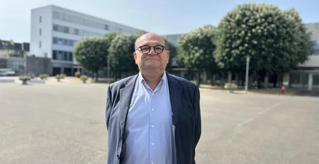 photo  jean-françois bourdon est le proviseur du lycée touchard-washington depuis 7 ans.  &copy;  photo le maine libre 