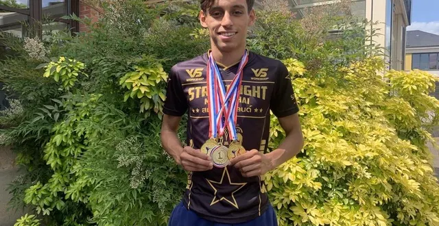 photo  rayan souidi arbore fièrement ses trois médailles de champion de france  &copy;  ouest-france 