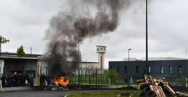 photo  la prison de condé-sur-sarthe a été bloquée pendant environ deux semaines après l’attentat du 5 mars 2019.  &copy;  archives ouest-france 