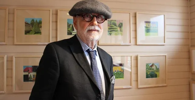 photo  lucien élia expose de petits formats sur les jardins remarquables et de grands formats sur le bocage.  &copy;  ouest-france 