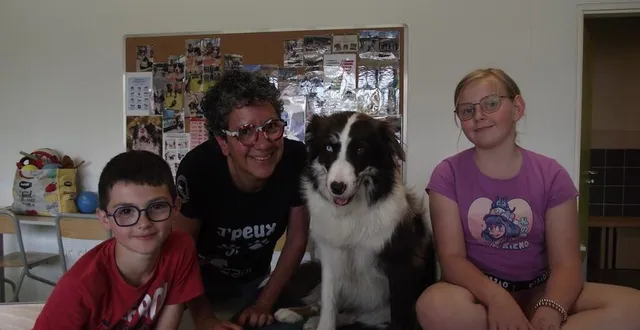 photo  le chien, prénommé schweppsy, s’est fait une place rapidement au côté des élèves du collège de noyen-sur-sarthe et malicorne.  &copy;  ouest-france 