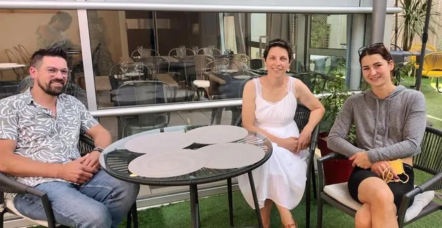 photo  les organisateurs anthony, amandine et océane attendent un public nombreux pour cette fête de la musique.  &copy;  le maine libre 