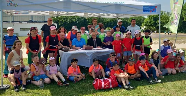 photo  l’usep, la ligue de l’enseignement et l’académie de l’orne ont signé une convention afin de promouvoir et développer le sport au sein des établissements du premier degré.  &copy;  ouest-france 