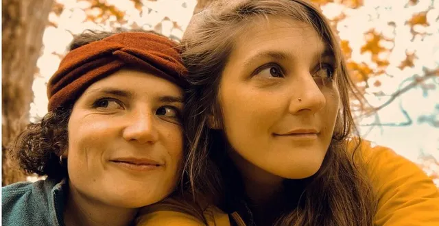 photo  lou désario et léonor bolcatto proposeront un concert dans la librairie, un autre pays.  &copy;  un autre pays 