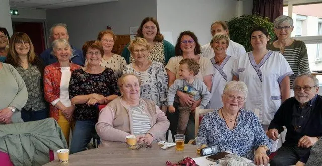 photo  les membres de l’association source de vie à la maison de retraite sainte-marie.  &copy;  ouest-france 