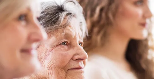 photo  rencontre intergénérationnelle sur l’avancée en âge  &copy;  agirc-arrco 
