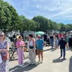 photo la ferté-bernard, mai 2025. en sarthe, les vide-greniers attirent beaucoup de monde.