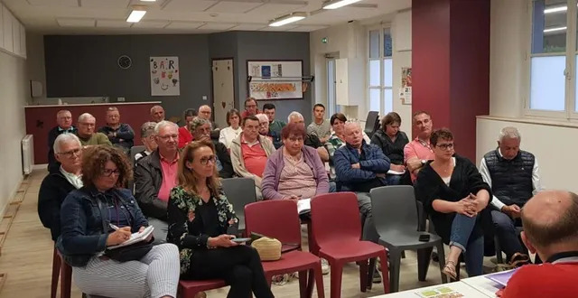 photo  le bureau du comice agricole et les représentants locaux réunis pour finaliser l’organisation de l’édition 2025.  &copy;  le maine libre 