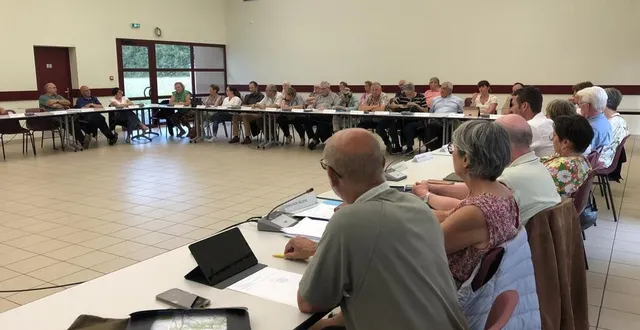 photo  les élus ont débattu des modifications tarifaires.  &copy;  ouest-france 