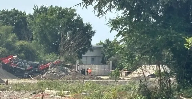 photo  l’engin a été découvert sur le site de l’usine afm-derichebourg, à avrillé (maine-et-loire), en cours de dépollution.  &copy;  ouest-france 