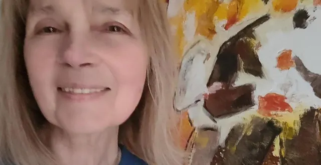 photo  mia loret-jarry devant une de ses toiles.  &copy;  co 