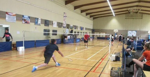 photo  lors du tournoi du granit de badminton, qui s’est déroulé samedi 7 et dimanche 8 juin, 110 matchs ont été disputés chaque jour.  &copy;  co 