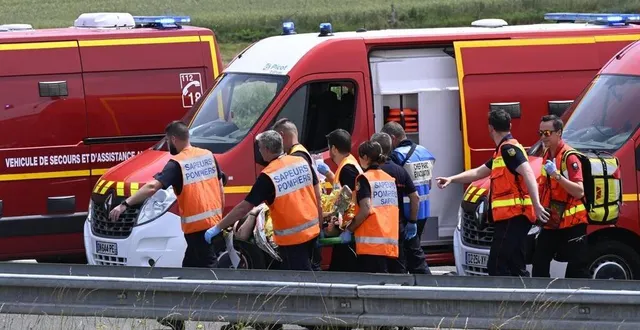 photo  au lendemain de l’accident de car survenu sur l’a81 près du mans dans la sarthe, la cellule de crise du centre hospitalier du mans lève le plan blanc ce samedi 14 juin 2025.  &copy;  marc ollivier/ouest-france 