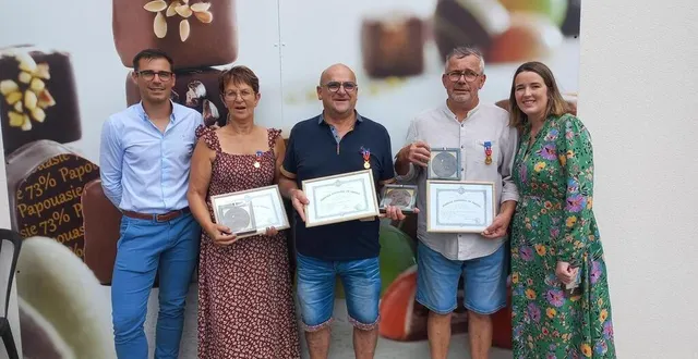 photo  alexandre poupard, directeur de guisabel, marie-pierre clémenceau, responsable adv, patrice dupont, philippe clémenceau, maîtres chocolatiers, estelle plet, responsable rh.  &copy;  co 