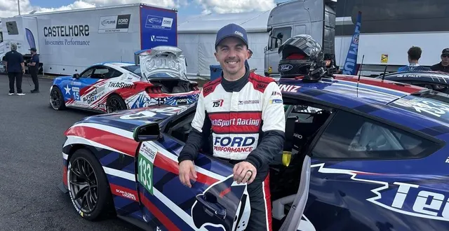 photo  frankie muniz, jeudi 12 juin 2025, sur le circuit des 24 heures du mans, avec sa ford mustang n° 133.  &copy;  ouest-france 