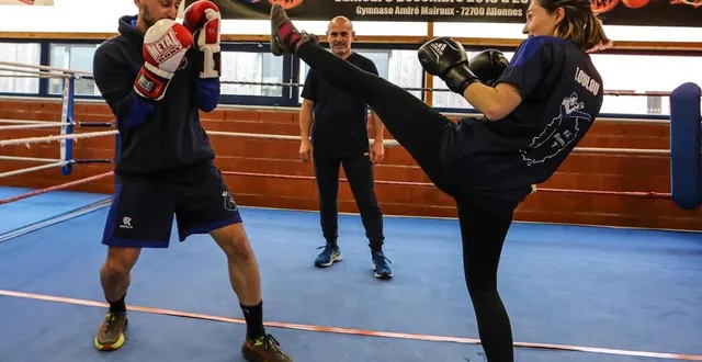 photo  arthur, qui espère se faire une place dans l’élite en combat, s’entraîne avec sa sœur lory, sous le regard de leur champion de père laurent.  &copy;  le maine libre 