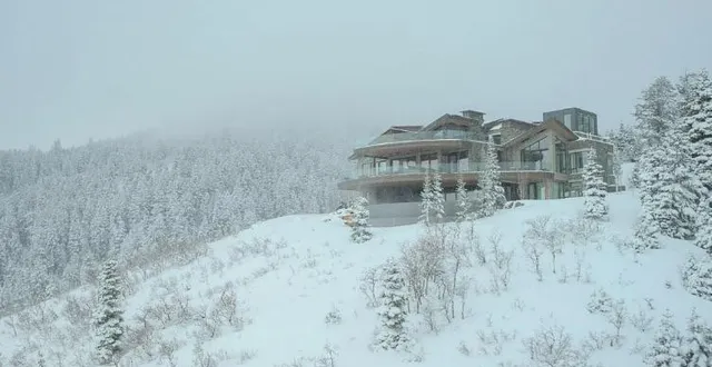 photo  « mountainhead ».  &copy;  hbo 