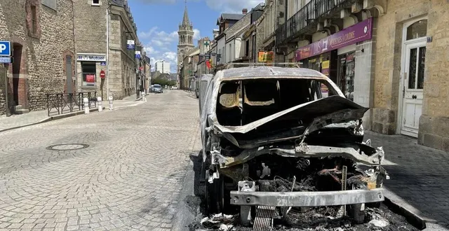 photo  un utilitaire a brûlé, rue du mans, dans le quartier de montsort, à alençon, dimanche 15 juin 2025 vers 3 h 40.  &copy;  ouest-france 