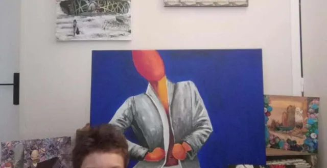 photo  valentine tourmetz devant ses œuvres.  &copy;  co 