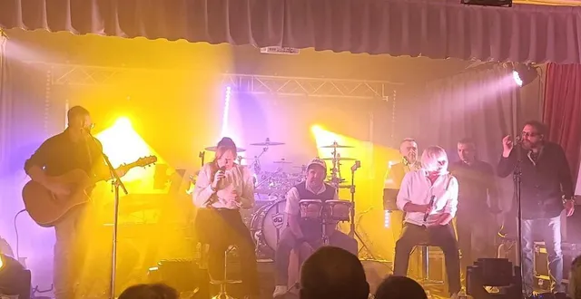 photo  singulier pluriel chante jean-jacques goldman.  &copy;  singulier pluriel 