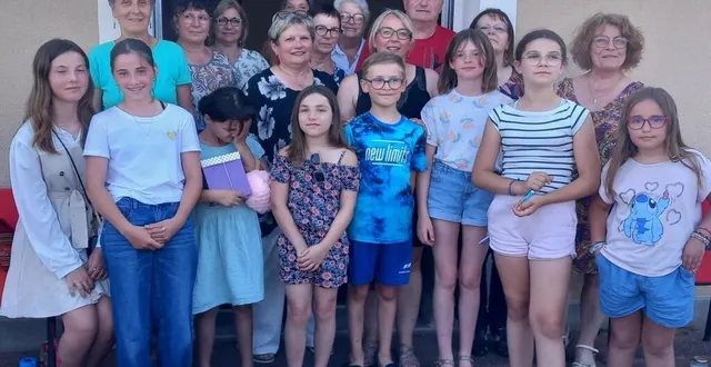 photo  les adhérents à l’issue de la remise des prix à la mairie d’oizé.  &copy;  le maine libre 