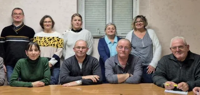 photo  l’équipe du comité des fêtes : le cœur battant de la sainte-anne  &copy;  le maine libre 