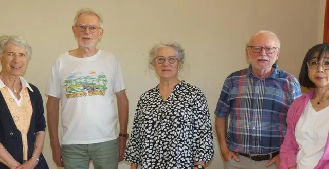 photo  anne tancoigne, au centre entourée de jean-françois paris, brigitte saene à gauche et de philippe saene et hirito amano.  &copy;  le maine libre 