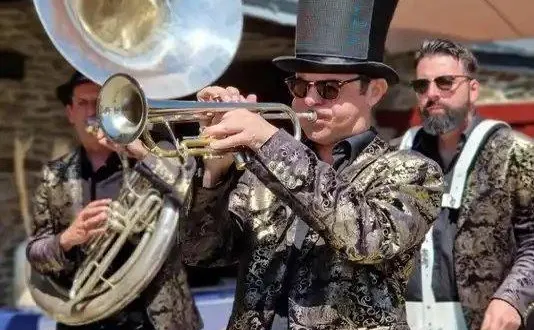 photo  smile quinted va mettre l’ambiance sur l’esplanade.  &copy;  service communication ville longué 