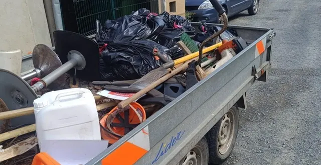 photo  les agents communaux de beillé ont ramassé les ordures déposées sauvagement et la gendarmerie a été prévenue.  &copy;  mairie de beillé 