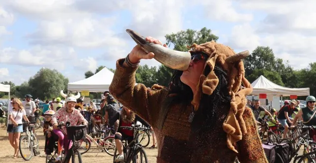 photo  chaque participant à ce rallye découverte était invité à se costumer à l’image de ce magnifique viking. clans et vélos déguisés permettaientde gagner des points bonus.  &copy;  co 