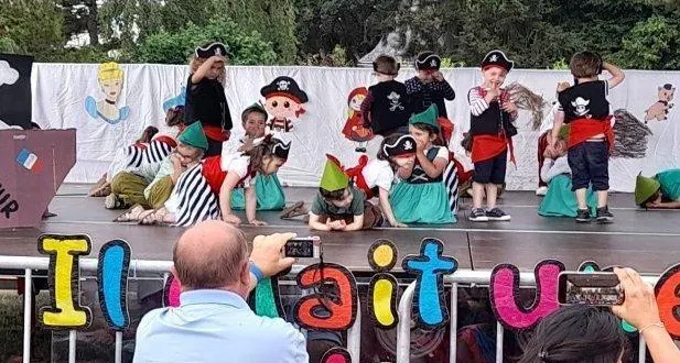 photo  la classe d’audrey guillemot s’est glissée dans la peau de peter pan et des pirates.  &copy;  co 