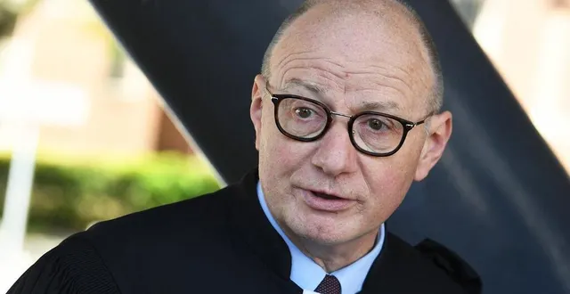 photo  bernard boulloud, l’avocat de la famille bonfanti.  &copy;  afp 